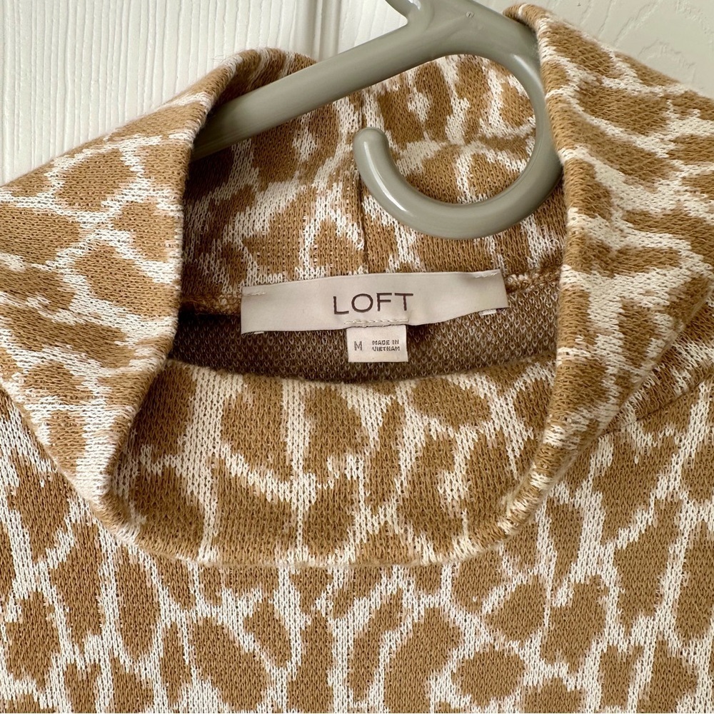 LOFT Animal Print Mock Neck Sweater Neutral Tan Knit Top M - Picture 5 of 5